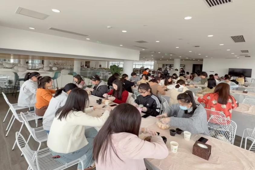 八”国际妇女节系列主题活动AG真人青岛高